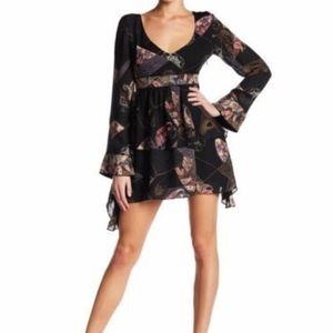 Elizabeth and James dress